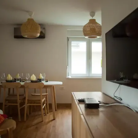 Chang Thai Lägenhet Ljubljana